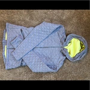 North Face gray quilted hoodie jacket (XS)